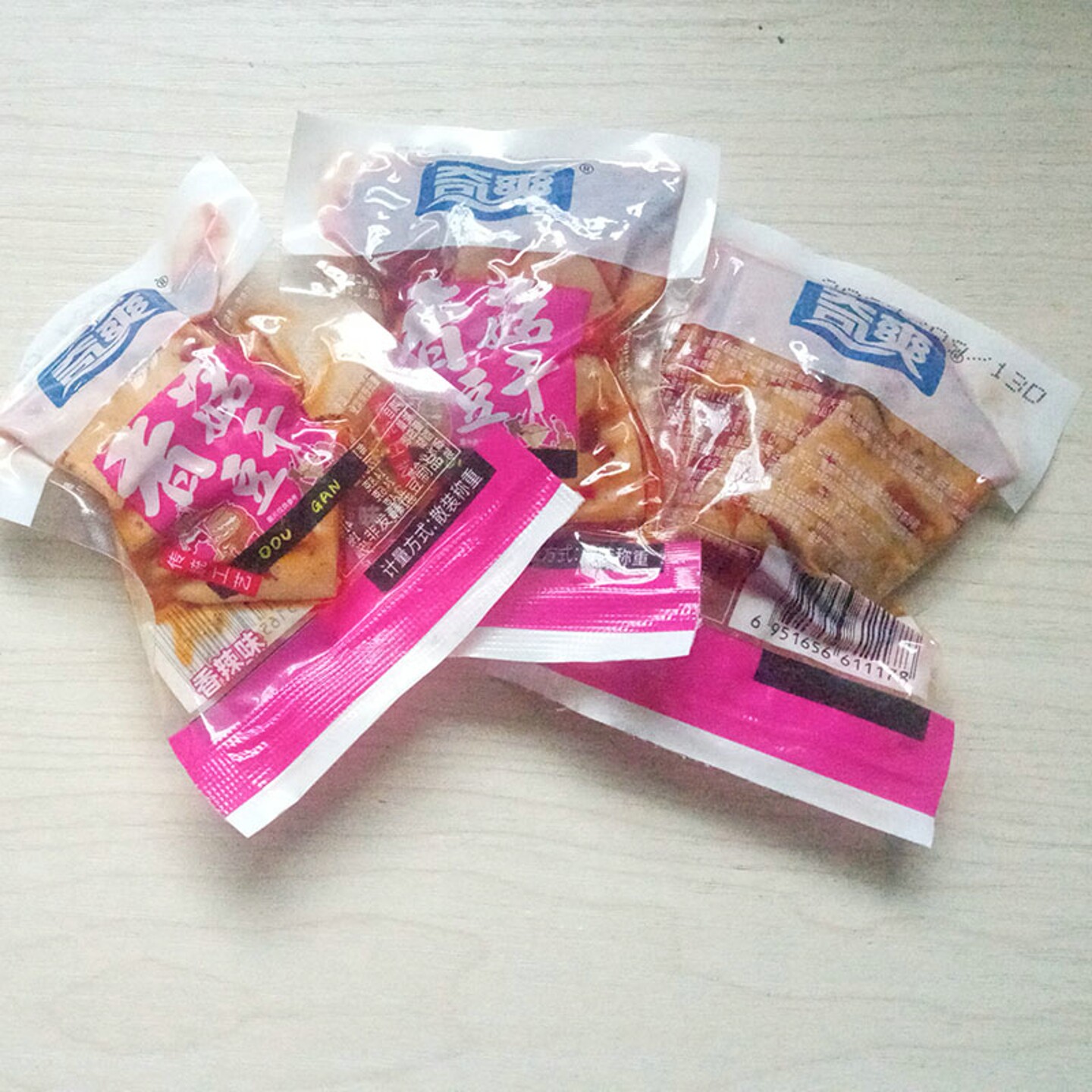 香菇豆腐干-香辣味【散装称重：450g】