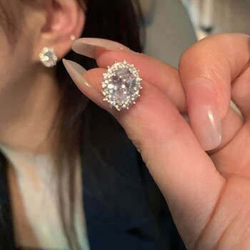 Pigeon Egg Gentle Temperament Earrings Niche Design Earrings for Women 925 Silver High-End Jewelry Temperament Zircon