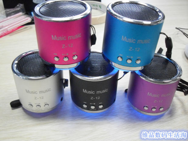 Loa thẻ Z12 đài phát thanh di động ông già U đĩa mini stereo MP3 điện thoại di động loa siêu trầm Walkman - Máy nghe nhạc mp3 máy nghe nhạc fiio m5