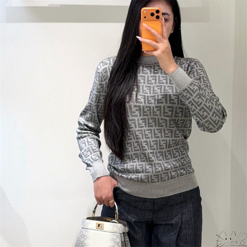 Fendi/Fendi New Classic Monogram Double Ff Letter Full-Print Color-Block Sweater for Men, Knitwear for Women Fendi/Fendi New Classic Monogram Double Ff Letter Full-Print Color-Block Sweater for Men, Knitwear for Women