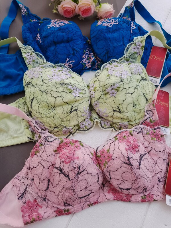 Diana Push-Up Side-High Anti-Sagging Bra with Healthy Cups, Strawberry Floral Embroidery, Fairy-Like Girly Series