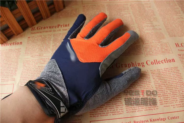 Hàng hóa đặc biệt mùa xuân và mùa hè nam và nữ chống trượt thể thao ngoài trời đi bộ đường dài chạy màu sắc phù hợp với găng tay đàn hồi đầy đủ thoáng khí - Găng tay găng tay 3m