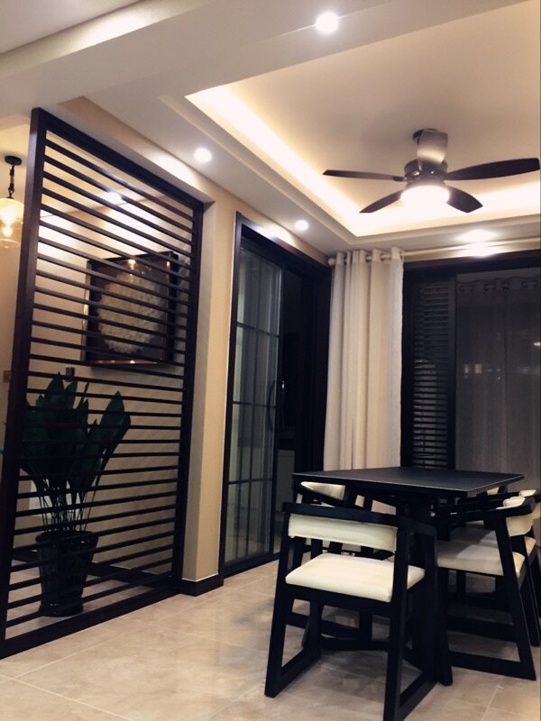 Wing Teak House Solid Wood Hollowed-out Partition Crossbar Screen Sculpture Flower Partition Xuanguan Partition Screen Background Flower Lattice