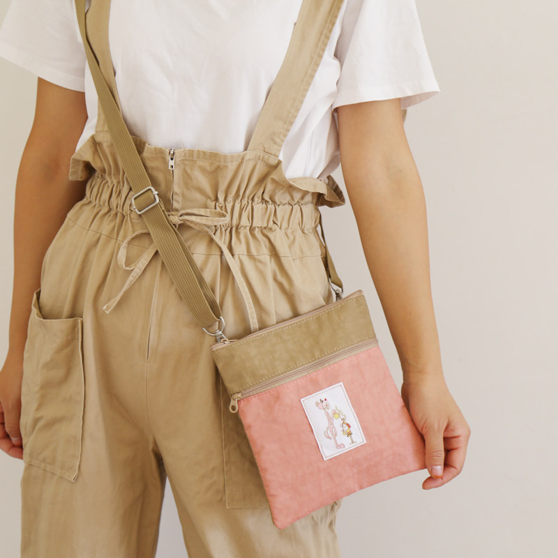 Korean version of the cartoon Messenger small square bag ladies waterproof small cloth bag student small fresh all-match female bag mobile phone bag