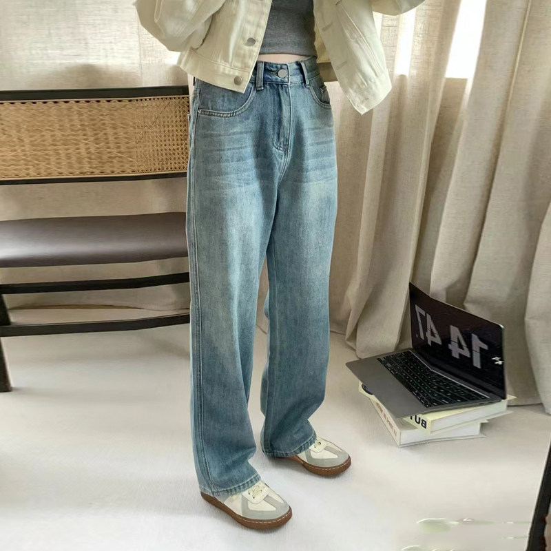 Light Blue Narrow-Fit Floor-Length Jeans for Women, Loose Wide-Leg Pants for Petite Figures, High-Waisted Straight Pants, Slimming, New Summer and Autumn Style Light Blue Narrow-Fit Floor-Length Jeans for Women, Loose Wide-Leg Pants for Petite Figures, High-Waisted Straight Pants, Slimming, New Summer and Autumn Style