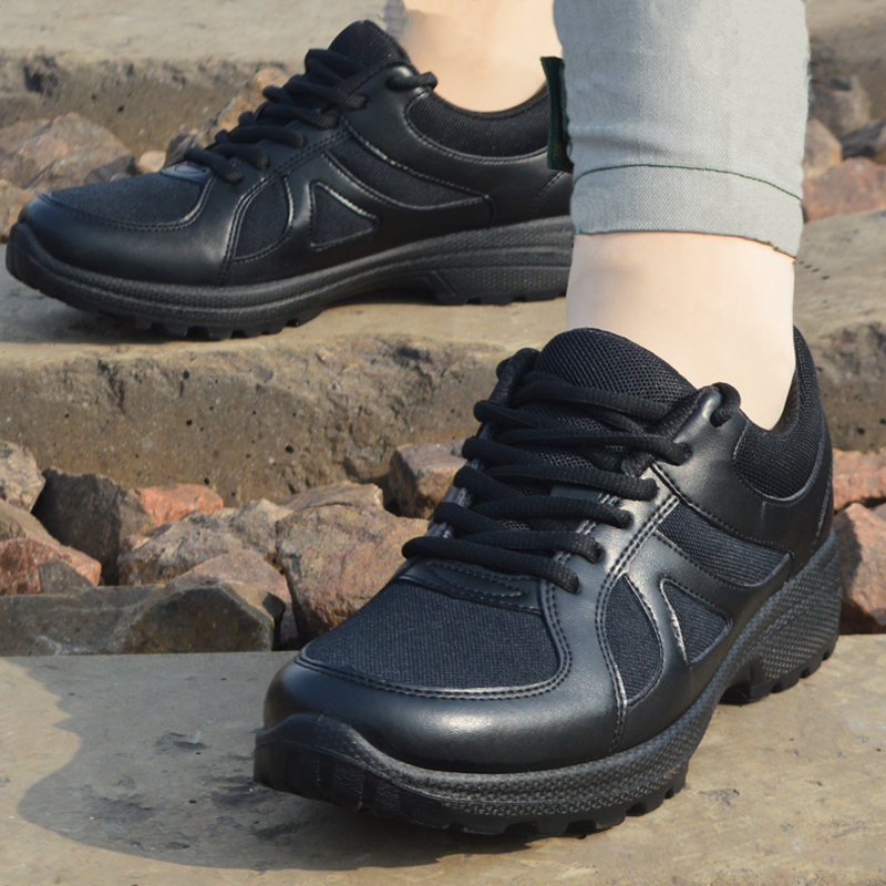 New combat training shoes men's summer black running shoes ultra-light outdoor non-slip spring and autumn fire rubber shoes physical training shoes