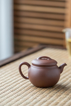 Taoying sand art Yixing original mine purple sand craft pot making famous owner full-hand original mine middle trough Qinganalu 180CC