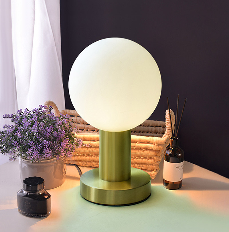 Nordic simple modern bedroom bedside lamp creative study girl ins wind all copper warm touch children's desk lamp