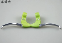 Яркая трава зеленая пара