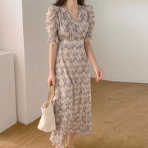 European station French niche retro gentle wild v-neck waist thin bubble sleeve floral dress womens summer dress