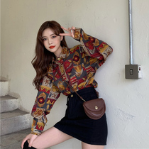 European station vitality girl wear Hyuna wind shirt top female retro net red two-piece short skirt suit Autumn and winter