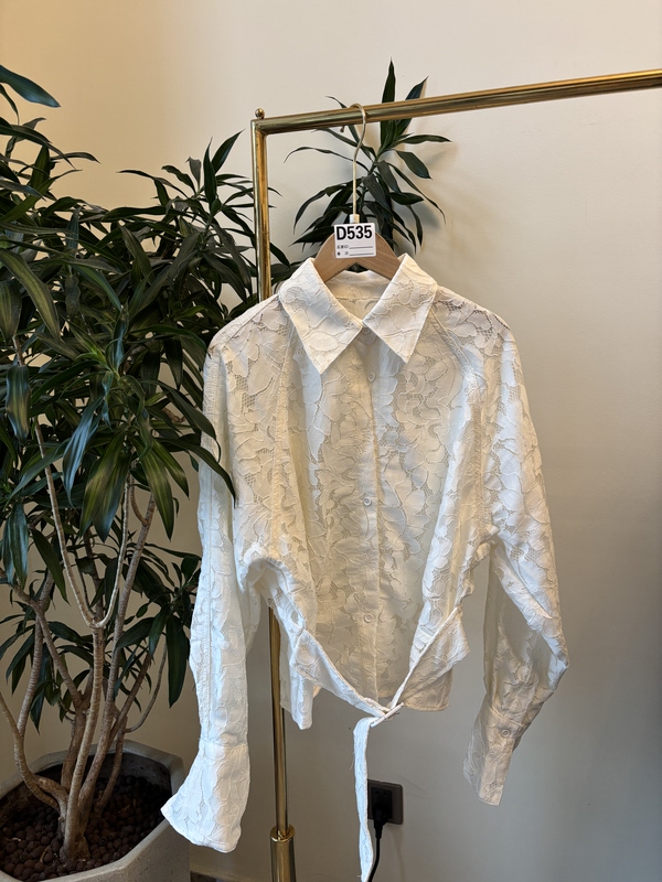 European-Style Spring Waist-Cinching Lace Shirt Jacket