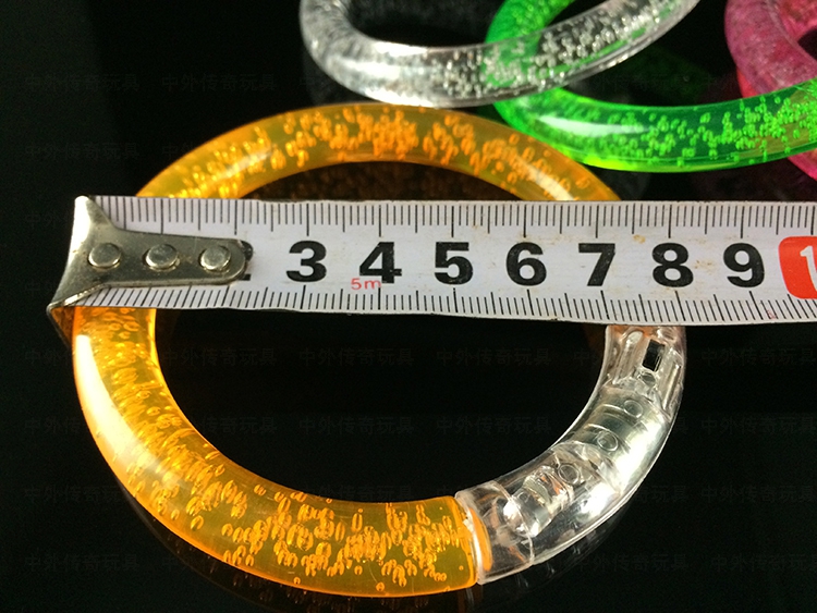 Luminous Bangle Acrylic Bangle Flash Colorful Bracelet Toy Wholesale display picture 5