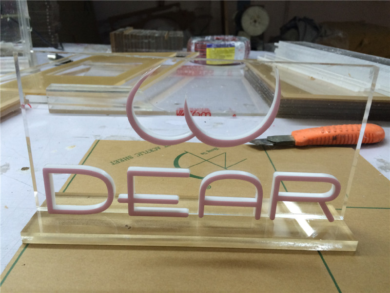 Acrylic LOGO vertical card engraving UV printing Screen printing Transparent Plexiglass vertical card custom Logo wall