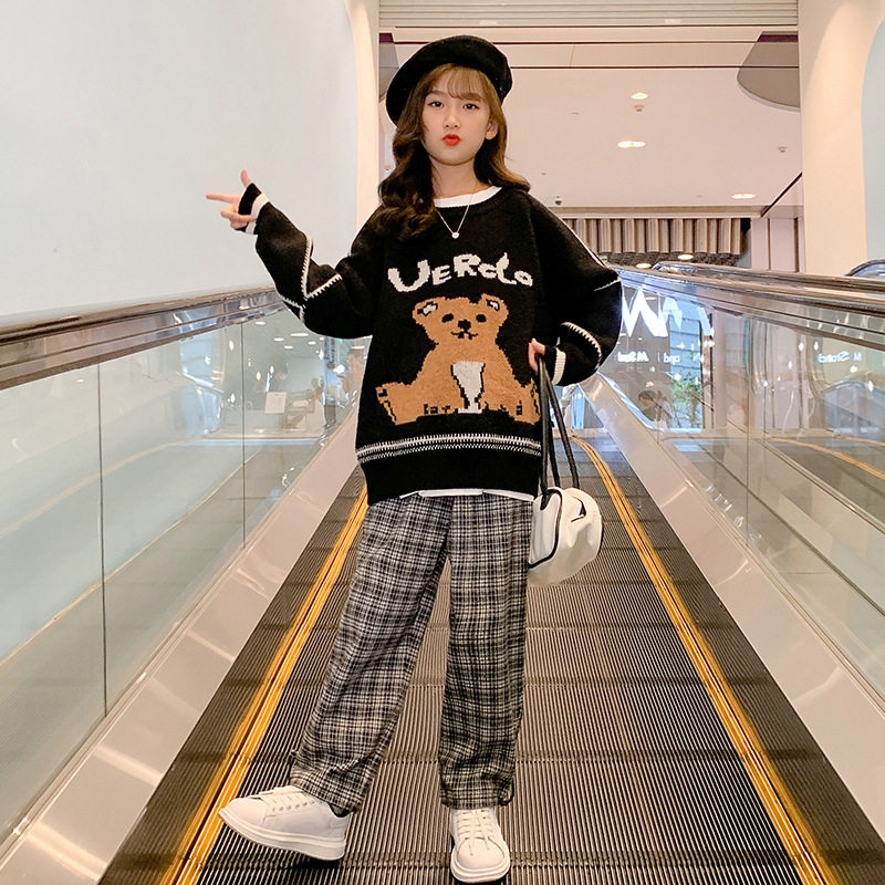 Girl's sweater 2022 New autumn and winter Korean version Big Boy Scouts Trendy Thickened Black Knit Undershirt