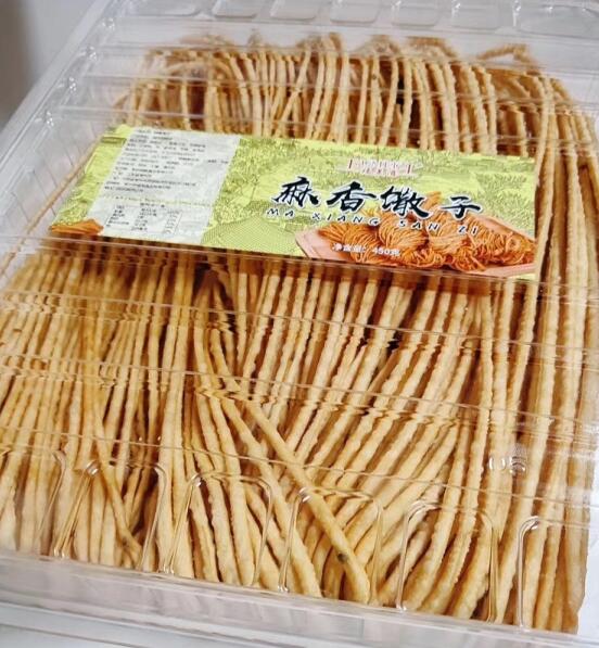 A mouthful of fragrant hemp-flavored buns, crispy, crispy, salty, moderate in color, golden in color