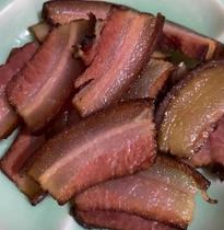 The Chinese meat of the Lujiongzhuang Wuhua meat fattening and skinny is delicious and the Chinese meat of the pig is delicious