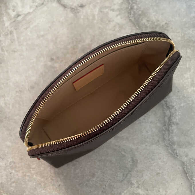 Men's and Women's Cosmetic Bags, Portable Travel Miscellaneous Storage Bags, Toiletry Bags, Shell Bags, Inner Liners Available in Various Sizes