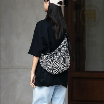 Armpit bag sports style female summer temperament shoulder bag female summer wild ins minority sweet cool shoulder bag baguette Leisure