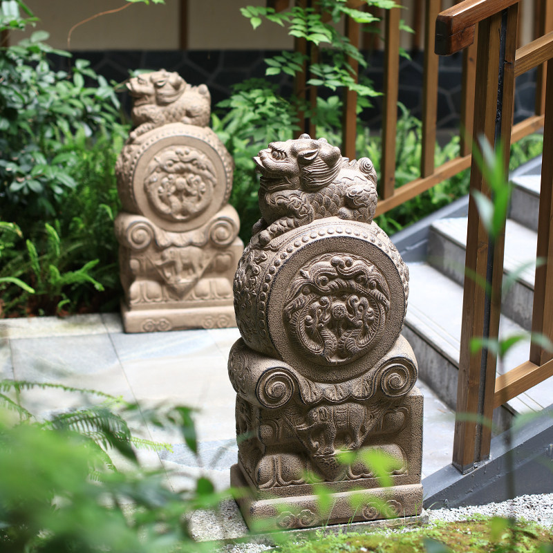 New Chinese villa courtyard decoration ornaments lucky Pixiu Kylin imitation Shimen Pier hold drum stone home door pair