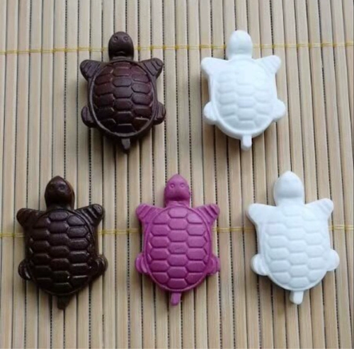 Томарин Вермикулит Азиатский долголетие черепаха подвеска с двумя большими черепахами с большой черепахой.