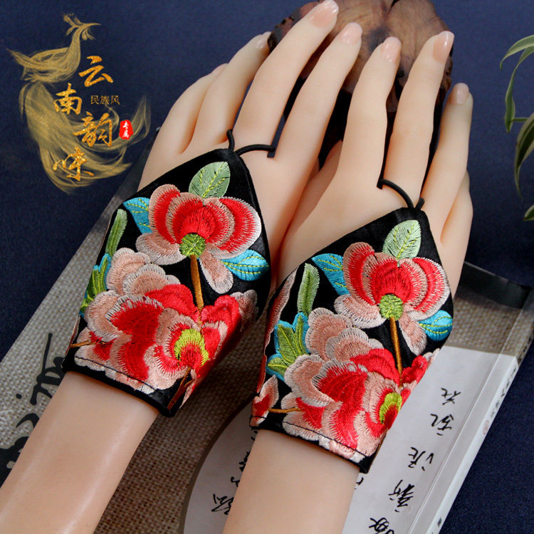 Women's Fabric Wrist Cover Hand Back Wrist Gloves Ethnic Style Retro Personality Literary Dance Short Embroidered Versatile Sleeves