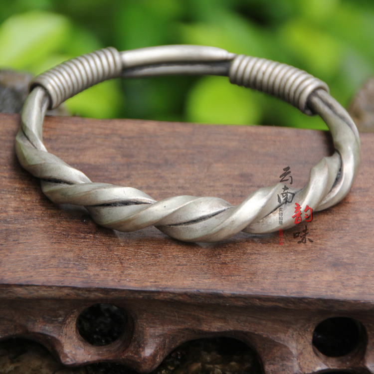 Yunnan Ethnic Style Tibetan Silver Bracelet Manufacturers Jewelry Women's Fashion Miao Silver Retro Miao Traditional Special Offer Opening