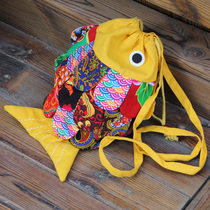 Fish chasing legend Zhao Liying model Yunnan ethnic cloth art bag cartoon bag fish shaped shoulder bag fish bag travel travel travel
