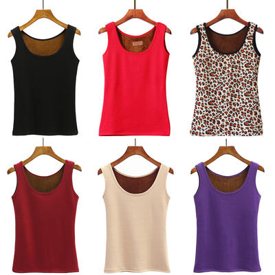 A thickened and fleece vest for women to keep warm in winter. Middle-aged and elderly mothers can add weight and size to 200 pounds and wear a base layer inside