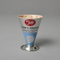20] British-made 100-year classic kitchen cooking baking metal measuring cup meter