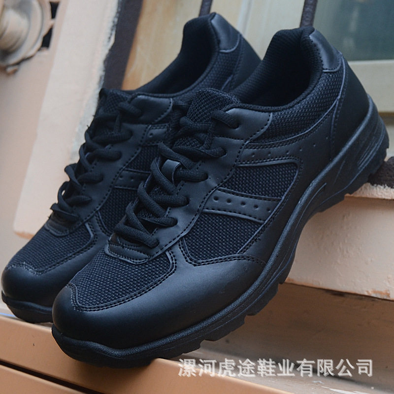 20 new outdoor climbing hiking shoes Men's black rubber shoes Men's shoes abrasion-proof and breathable on-duty fire running shoe security training