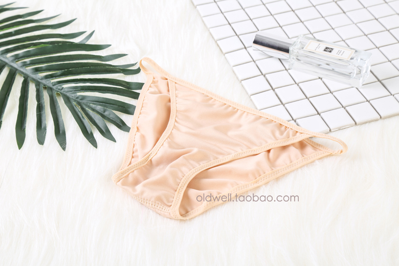 Nhật bản mặc bikini thong bên bờ biển bơi đặc biệt chống ánh sáng vô hình đồ lót nóng mùa xuân áo tắm tam giác xà cạp