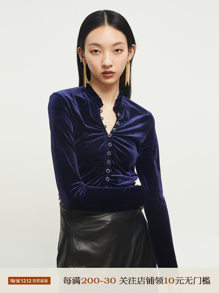 Boss Z's retro court style self-cultivation and charming texture long-sleeved women's three-dimensional tailoring Korean velvet retro top women