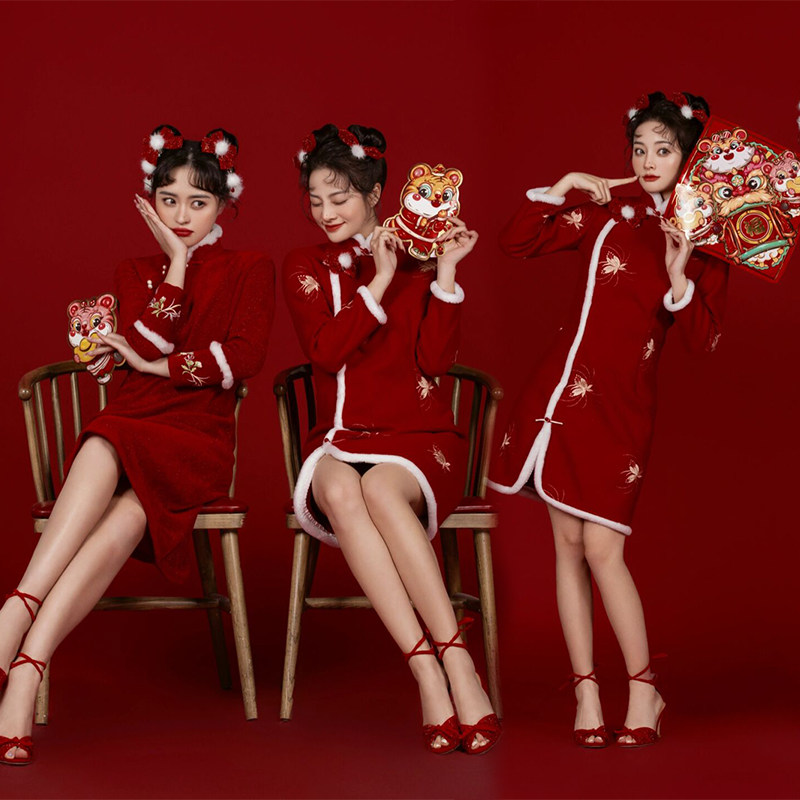 Photo studio New Year clothes girlfriends cheongsam retro country tide sisters sweet red festive Chinese style cheongsam photo clothing