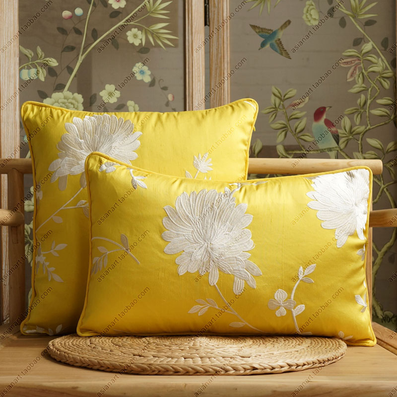 Double Palace Silk Embroidery Cushion Silk Embroidered Floral Pattern Cushion Sofa Cushion with Core