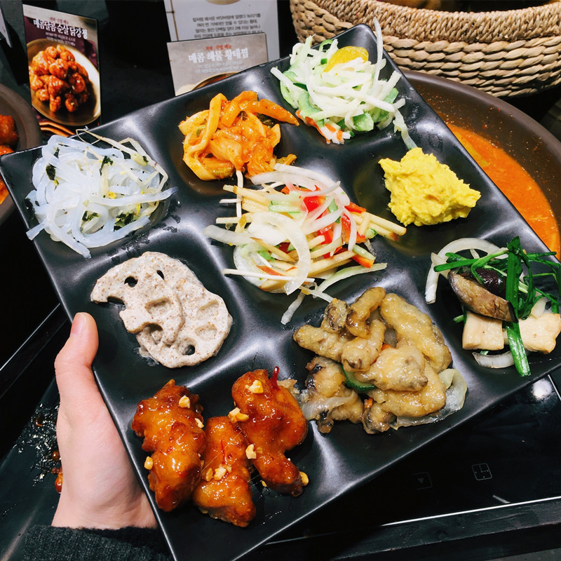 Korean-style 9-grid melamine plastic plate 9-grid small dish mini plate 9-grid cooking plate self-service plate