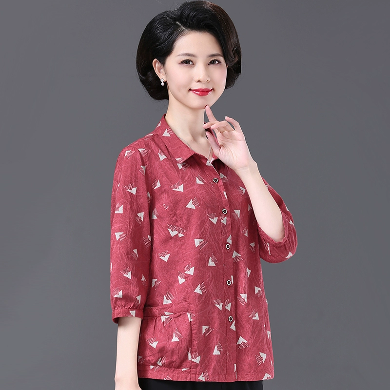 Quần áo mùa hè của mẹ với tay áo ba phần, áo cotton, áo sơ mi cardigan kiểu nước ngoài, áo sơ mi nữ cỡ lớn và trung niên - Quần áo của mẹ