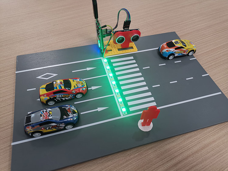 Arduino Pedestrian Safety Crossing Light Strip, Traffic Light for Crossing the Road, Maker Challenge Project Arduino Pedestrian Safety Crossing Light Strip, Traffic Light for Crossing the Road, Maker Challenge Project