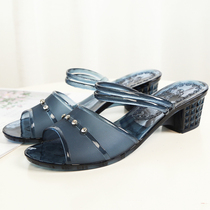 Fashion Net red sandals wear coarse heels in summer Mommy heels in two beach anti-slip liquor jelly