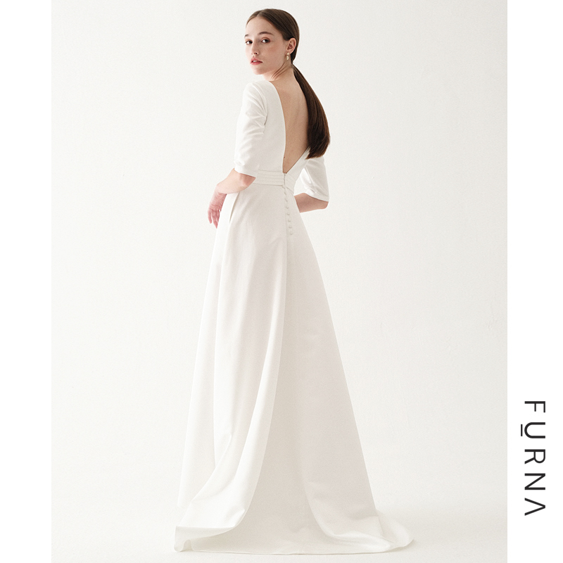 Floral modern minimalist wind dew back small trailing outdoor meadow West lawn wedding light wedding dress Brigade Pat