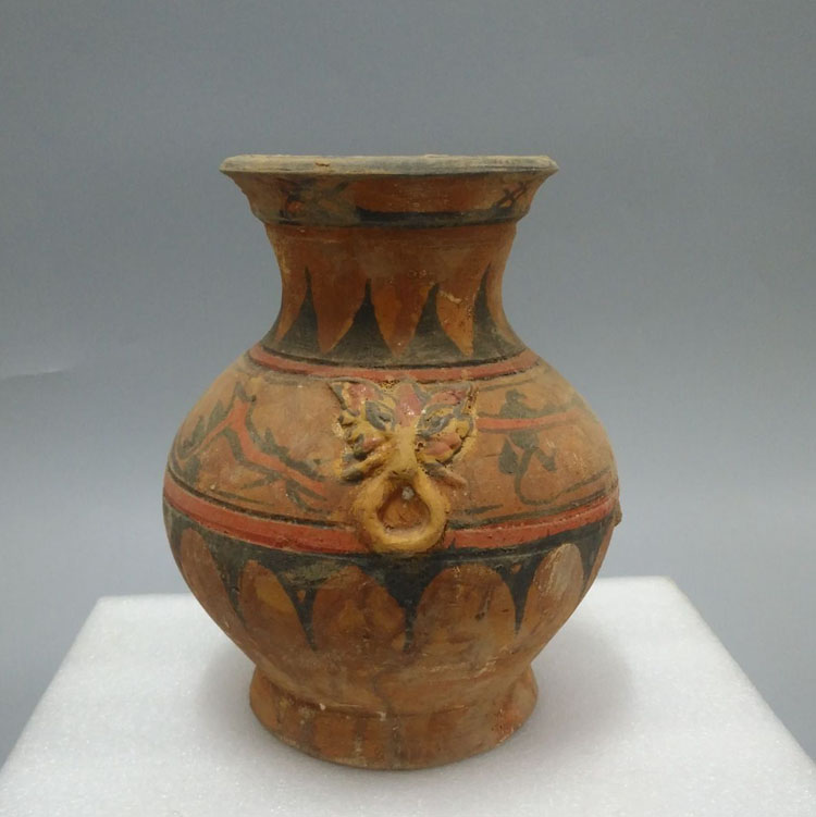 Antique pottery Painted Han Dynasty tiger head vase Painted clay pot cultural relics imitation hotel decorations