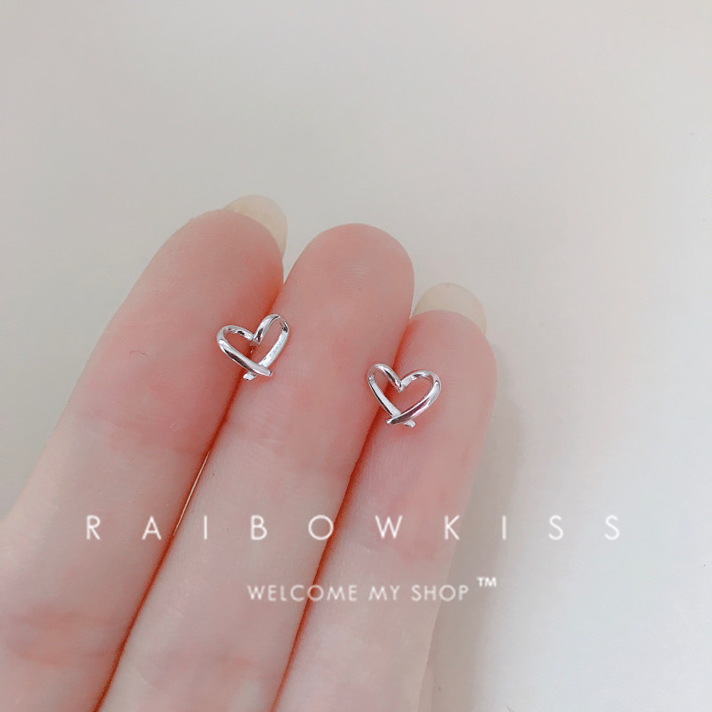 S925 pure silver sleeping without picking up a woman's delicate brief about peach heart ear pin temperament 100 lap-loving earring earbone nail