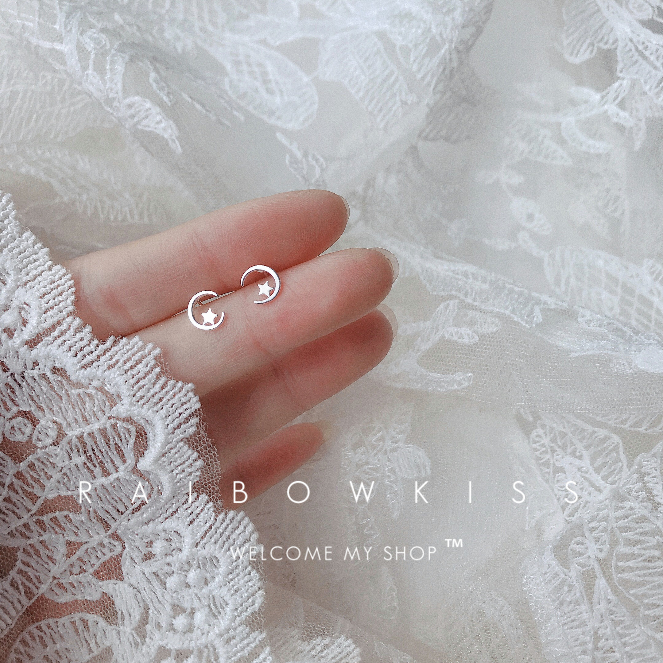 925 Pure Silver Earrings Woman Sweet Beauty Little Fresh Stars Moon Ear Pin Temperament Korean Minimalist Personality Creative Ear Accessories