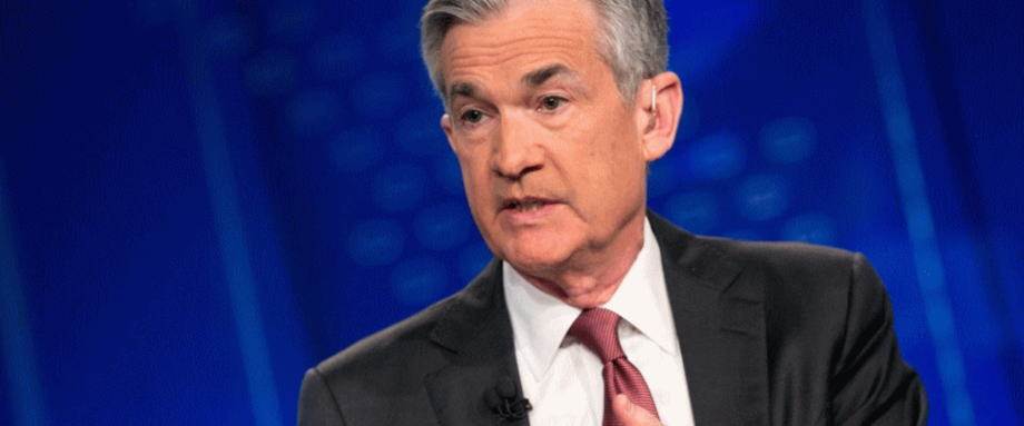 针对周二紧急降息50个基点的决定，美联储主席鲍威尔在周二的发布会上解释称，降息是为了帮助美国经济保持强劲。美国联邦公开市场委员会（FOMC）判断，风险实质性改变了经济前景。