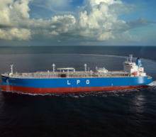 随着欧洲大陆能源危机不断加深，奔赴西欧港口的美国液化天然气（LNG）船数量在短短24小时内跃升了50%。外媒汇编的航运数据显示...