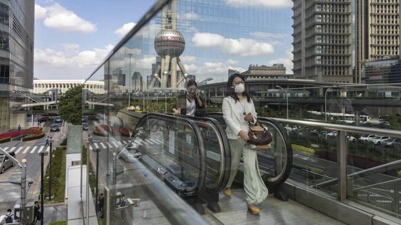 巴克莱表示，家庭收入增长疲软正在阻碍中国消费支出增长