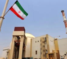 WTI原油隔夜一度暴跌4%，伊朗原油可能进入市场及全球经济增长担忧或是油价暴跌背后因素，伊核协议进展备受市场关注。伊朗方面表示...