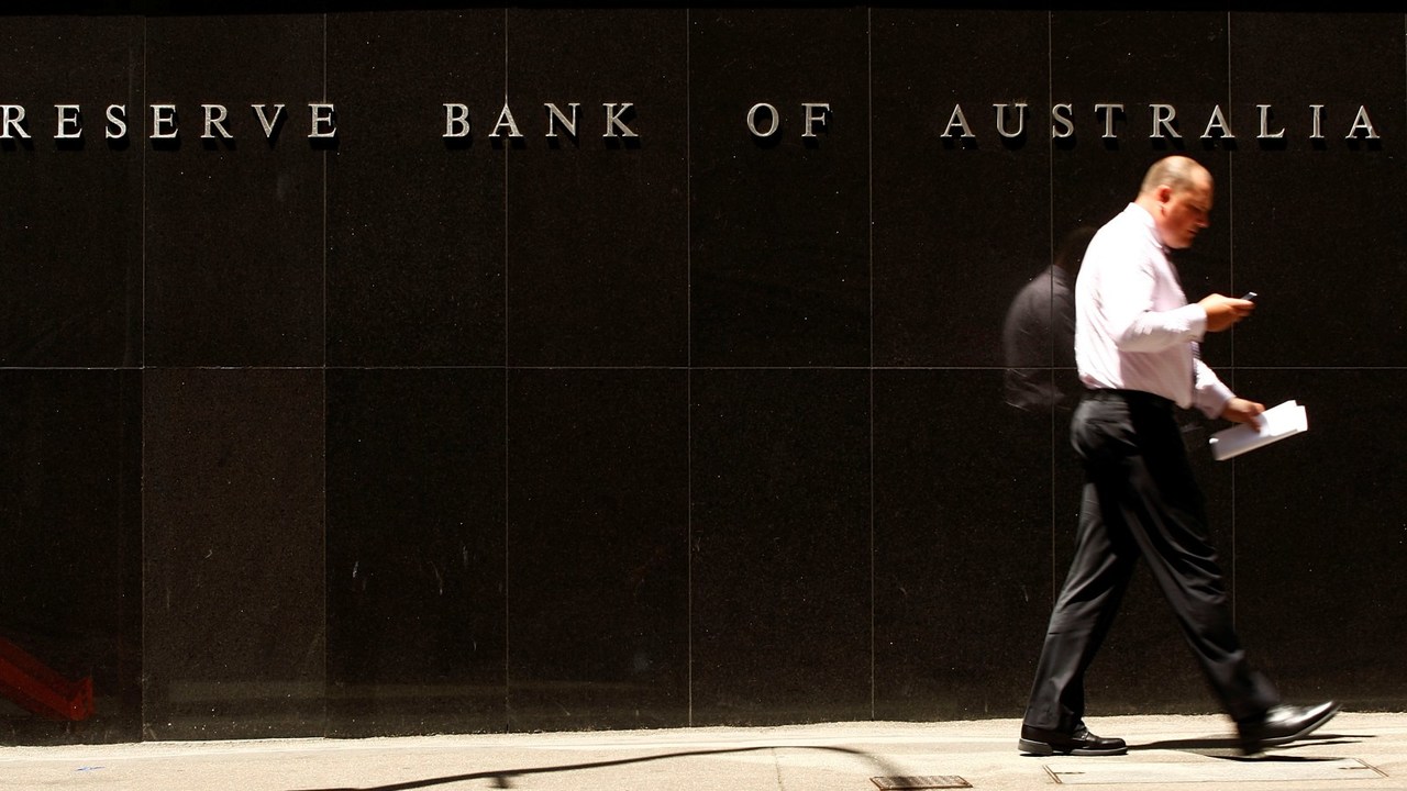 彭博社对经济学家的调查显示，多数受访者预计，澳大利亚储备银行将于周...