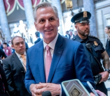 谈判的额情况好了很多。我现在可以看到将如何达成协议。本周末可能原则上达成协议。为了避免美国出现历史性的违约，众议院需要在下周就双方...