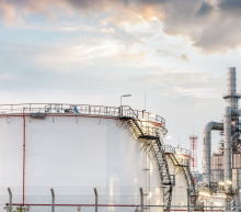 本周美国EIA公布的数据显示，截至9月23日当周EIA周报：原油、汽油存意外减少...